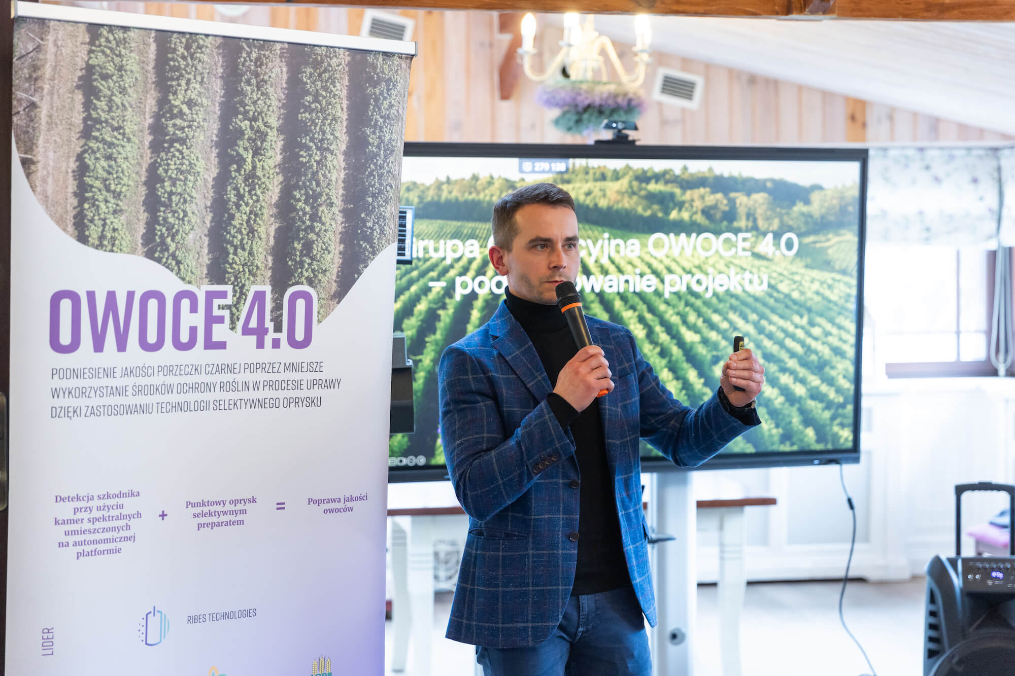 CEO Łukasz Kopiński na Konferencji podsumowującej projekt realizowany przez Grupę Operacyjną „OWOCE 4.0” - Wąwolnica, 29.11.2024